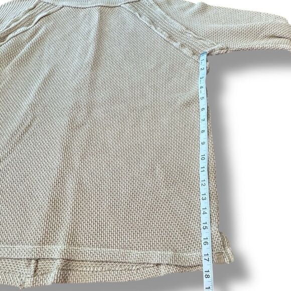 We The Free She's a Keeper Mock Neck Sweater Knit Oversized Tan Women’s Size S - Picture 4 of 12